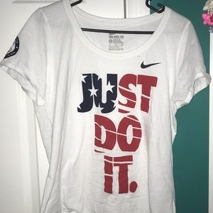 Women’s Nike tshirt